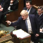 Britannian pääministeri Boris Johnson puhuu parlamentille.