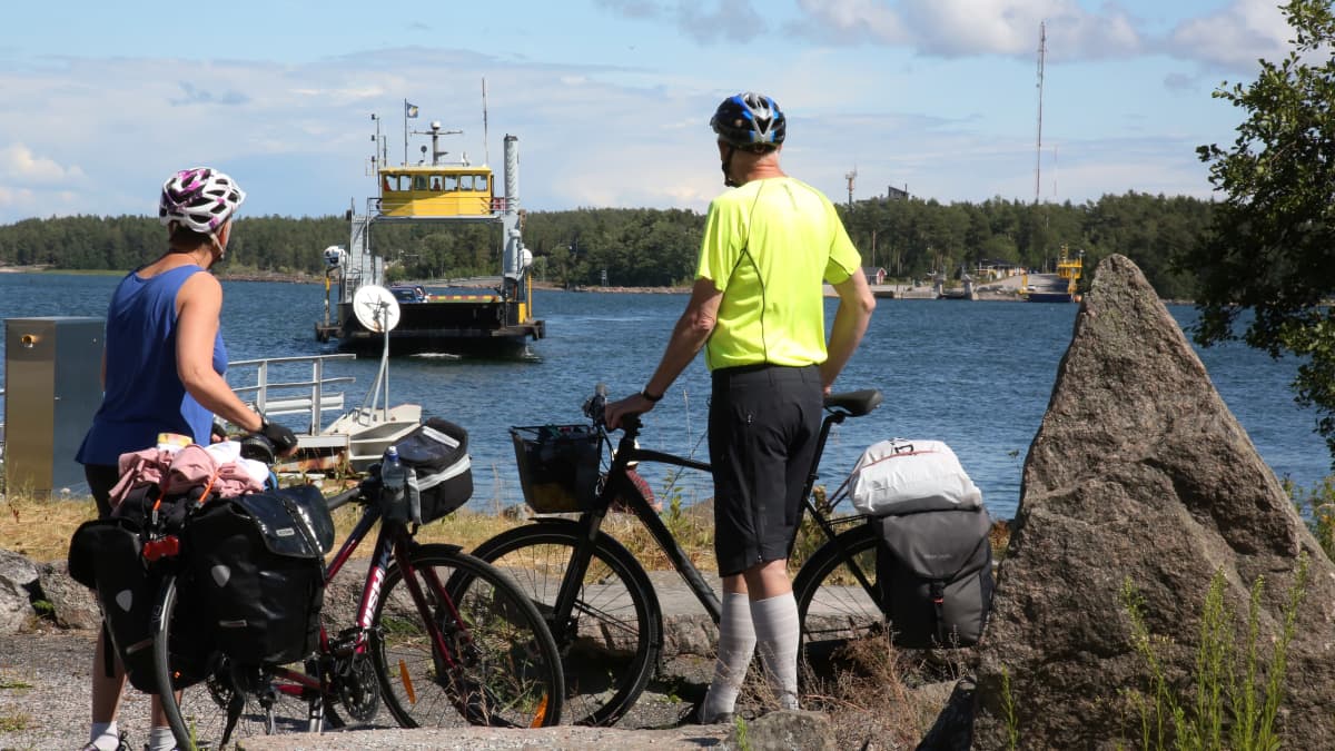 Pyörämatkailu on suosittua Turun saaristossa.