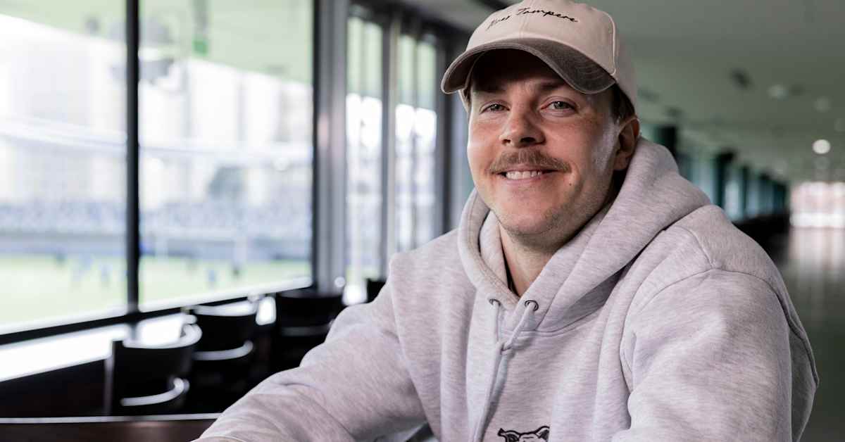 Roope Riskillä on suomalaisille harvinainen taito – nyt hän näyttää, miten maaleja tehdään