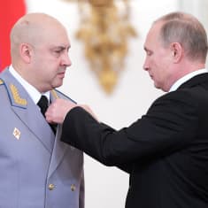 Venäjä on nimittänyt hyökkäyssotansa johtajaksi kenraali Sergei Surovikinin.