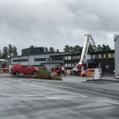 VAK Oy:n tuotantolaitoksen kattorakenteissa syttyi tulipalo 28.7.2021