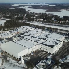 Kuvassa Snellmanin tuotantolaitokset ilmasta käsin