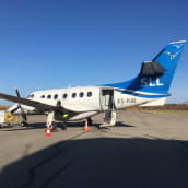 Transaviabaltikan matkustajakone Savonlinnan lentoasemalla.