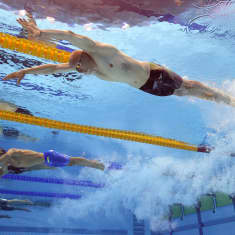 Matti Mattsson uimassa pitkän radan MM-kilpailuissa Budapestissä.
