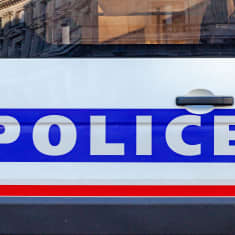 Ranskalaisen poliisiauton ovi