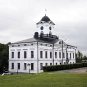 Kristinestad stadshuset Kristiinankaupunki kaupungintalo