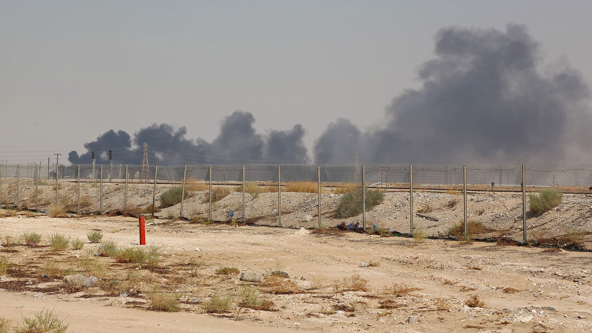 Katso video: Saudi-Arabian öljynjalostamoon iskettiin varhain lauantaina