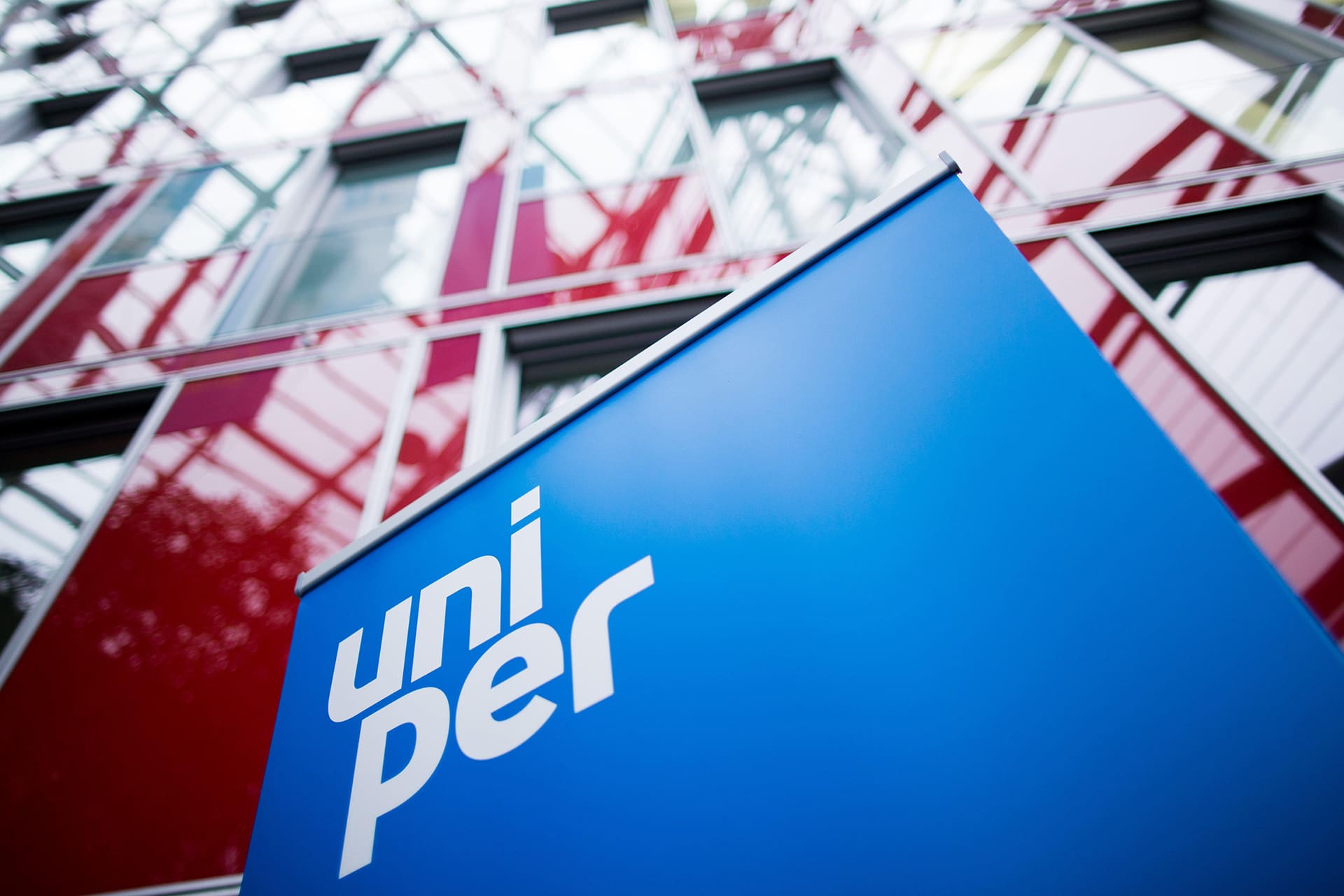 Uniper logo.