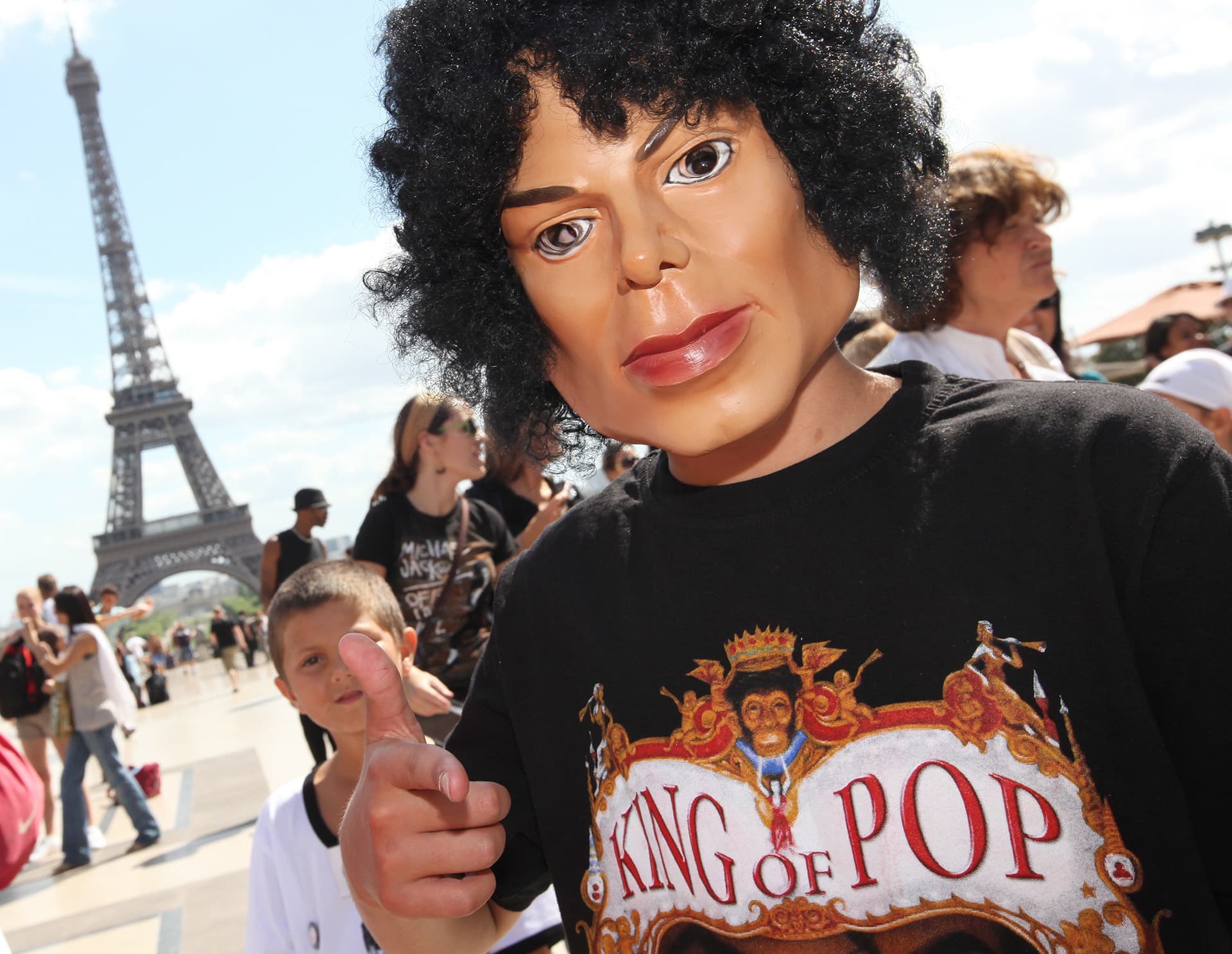Michael Jacksonin faneja Pariisissa. 