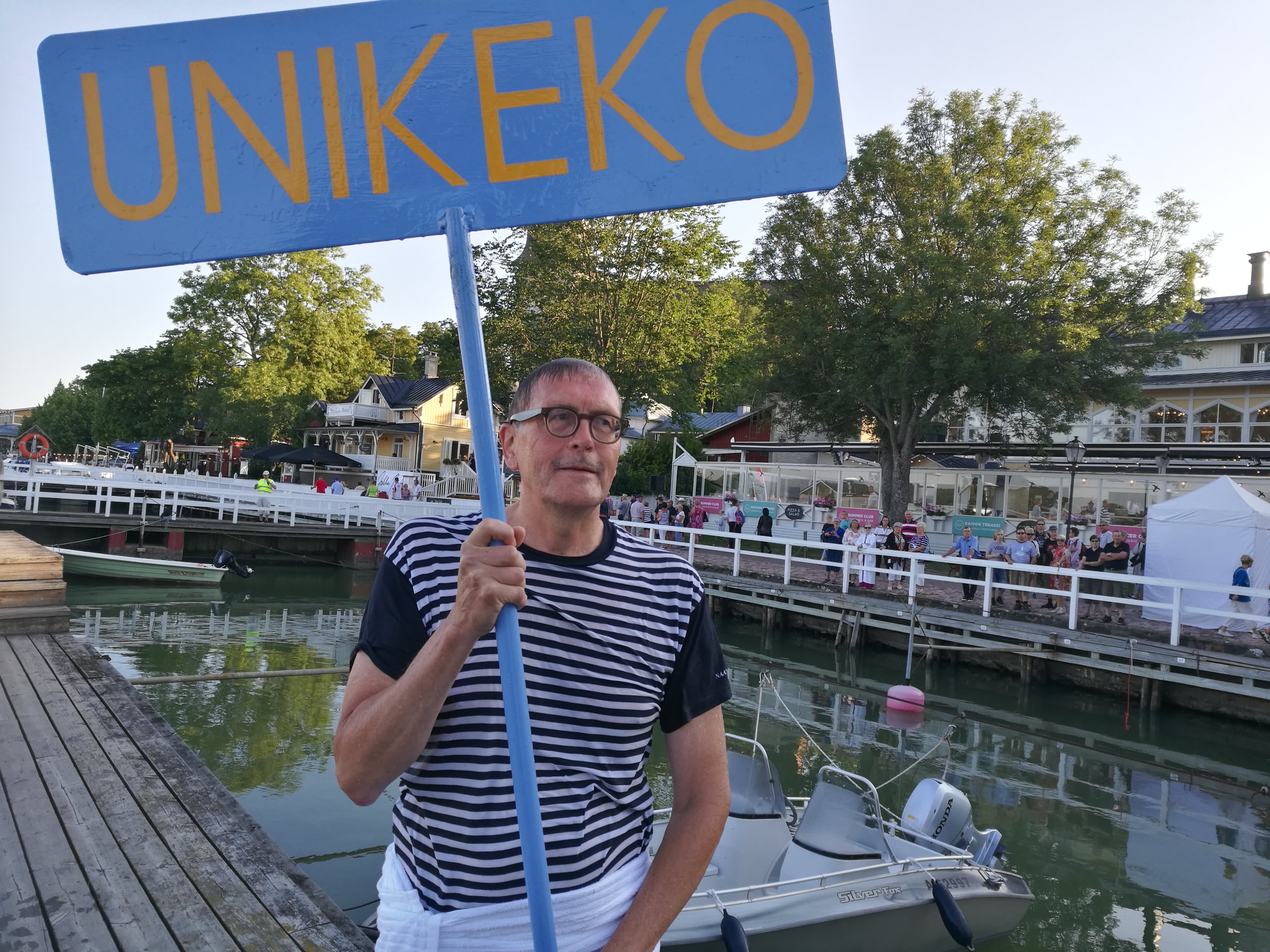 Vuoden 2019 virallinen Unikeko on Markku Tuuna.