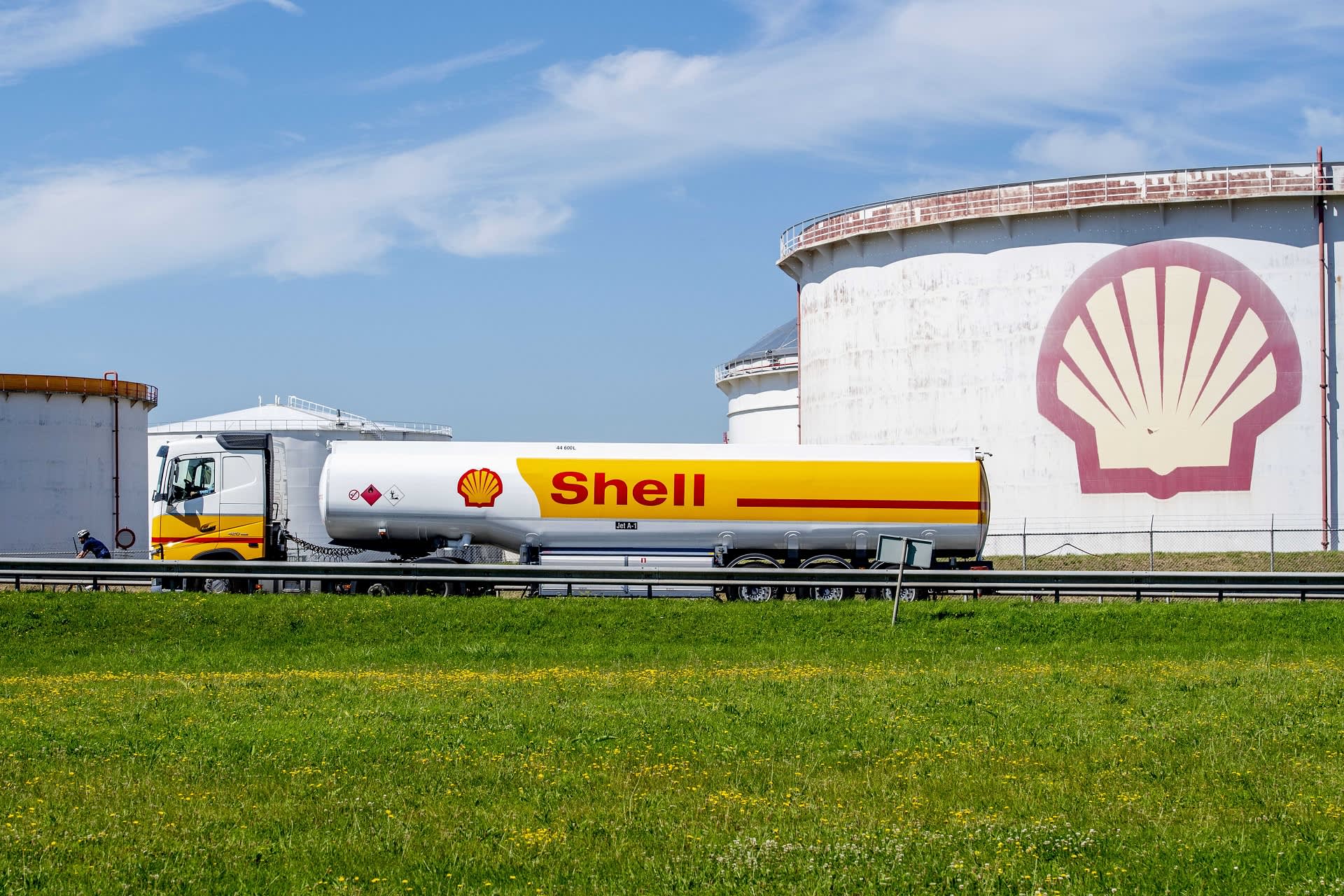 Öljy-yhtiö Shellin varasto Rotterdamissa 