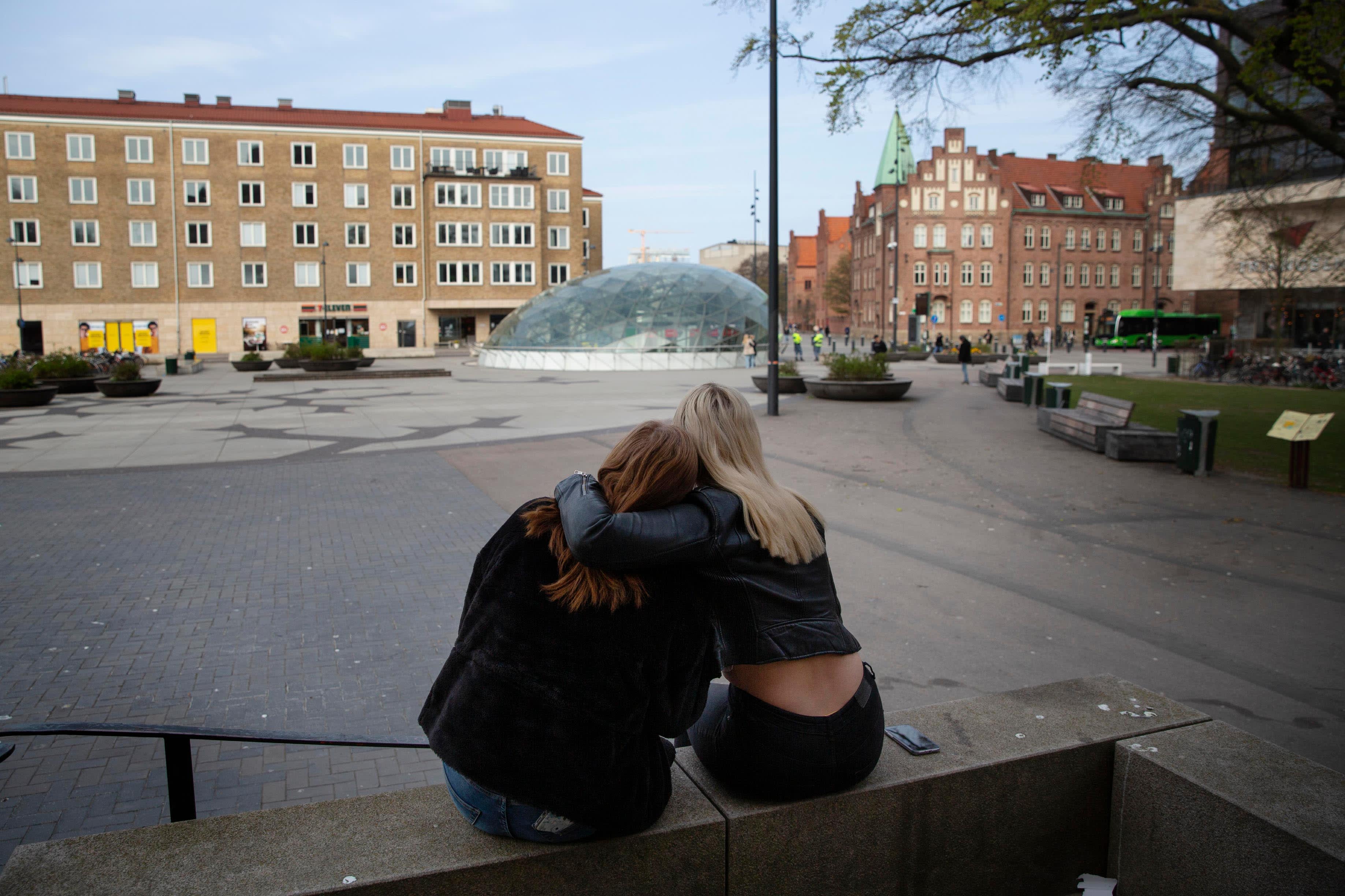 suomalaiset naiset etsii miestä tukholma kauniita naisia etsii seksiseuraa kristiinankaupunki
