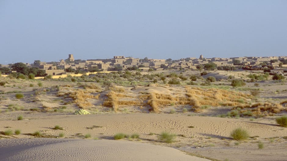 Yleiskuva aavikkoisesta Timbuktusta.