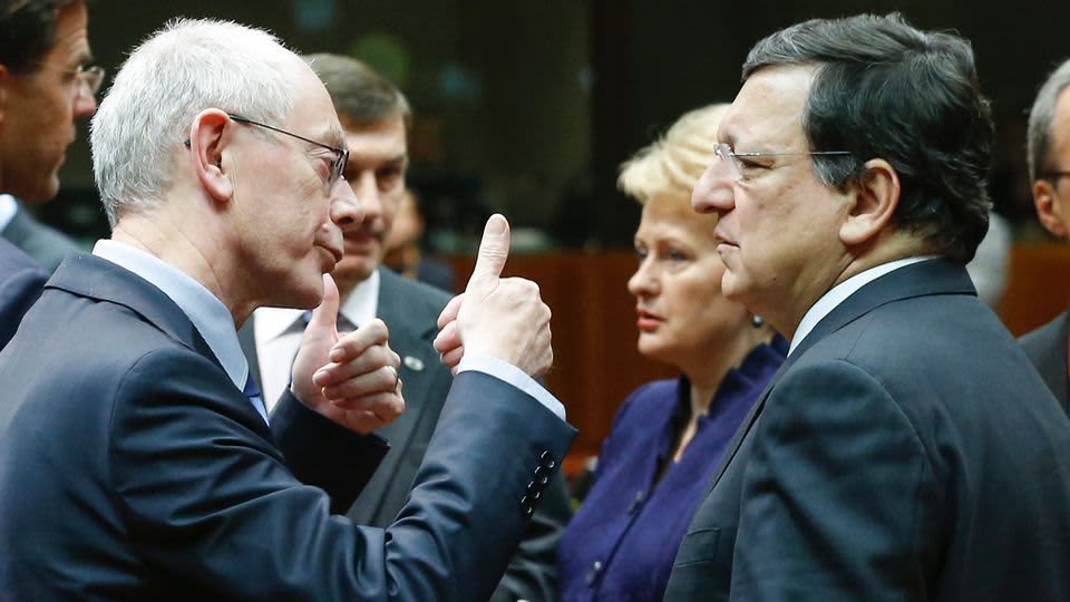 Van Rompuy ja Barroso keskustelevat.