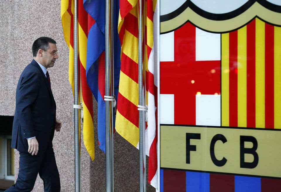 Barcelonan uusi puheenjohtaja Josep Bartomeu saapuu Camp Noulle.