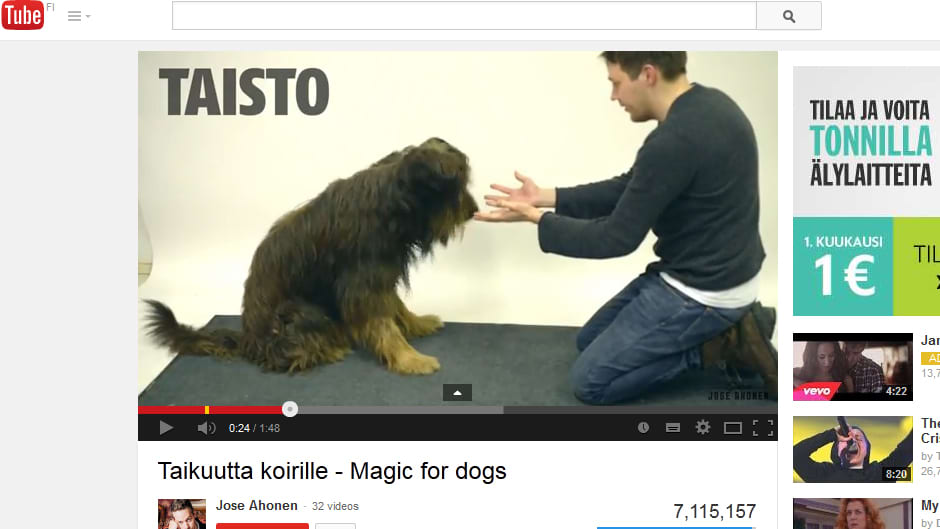 Kuvakaappaus Taikuutta koirille - Magic for dogs -videosta Youtubessa.