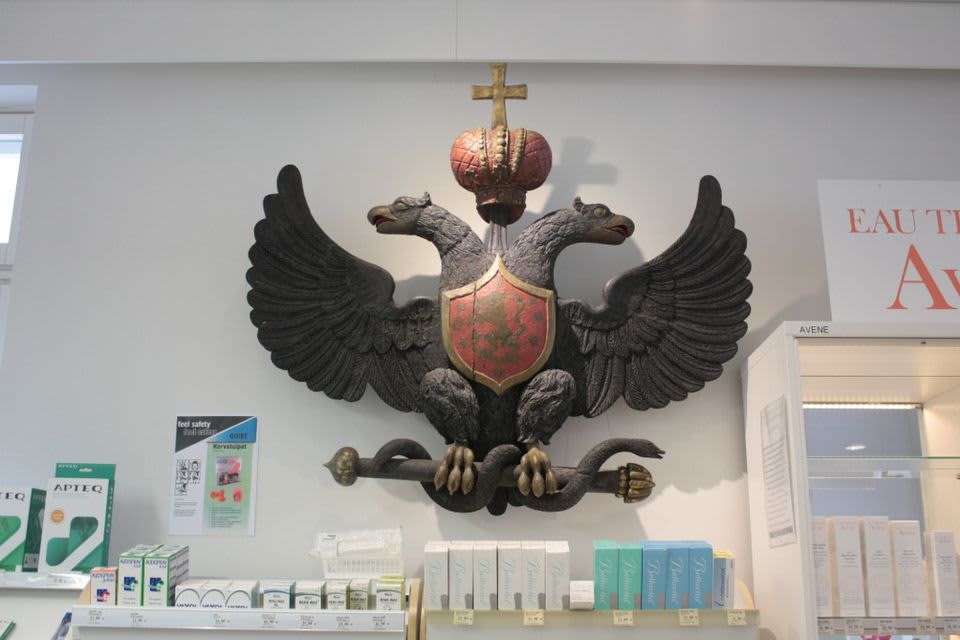 Kaksipäinen kotka Liperin apteekissa on Nikolai I:n aikakaudelta