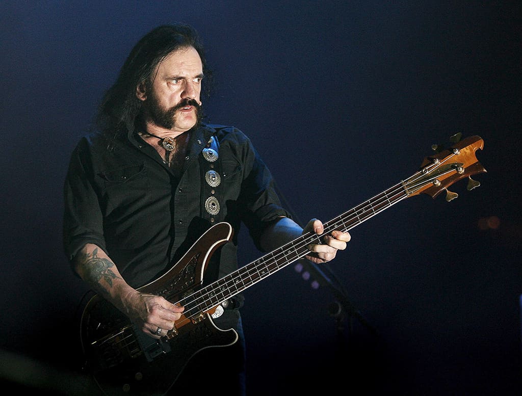 Lemmy Kilmister esiintymässä Gijònissa Espanjassa Elokuussa 2007.