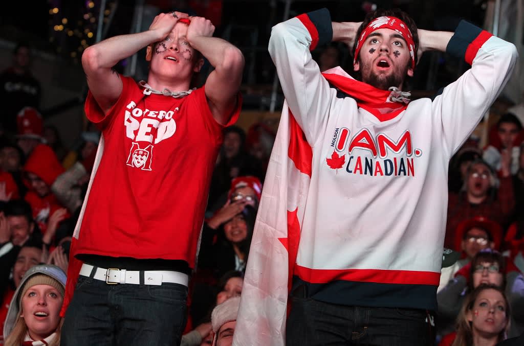Pettyneitä Kanada-faneja.