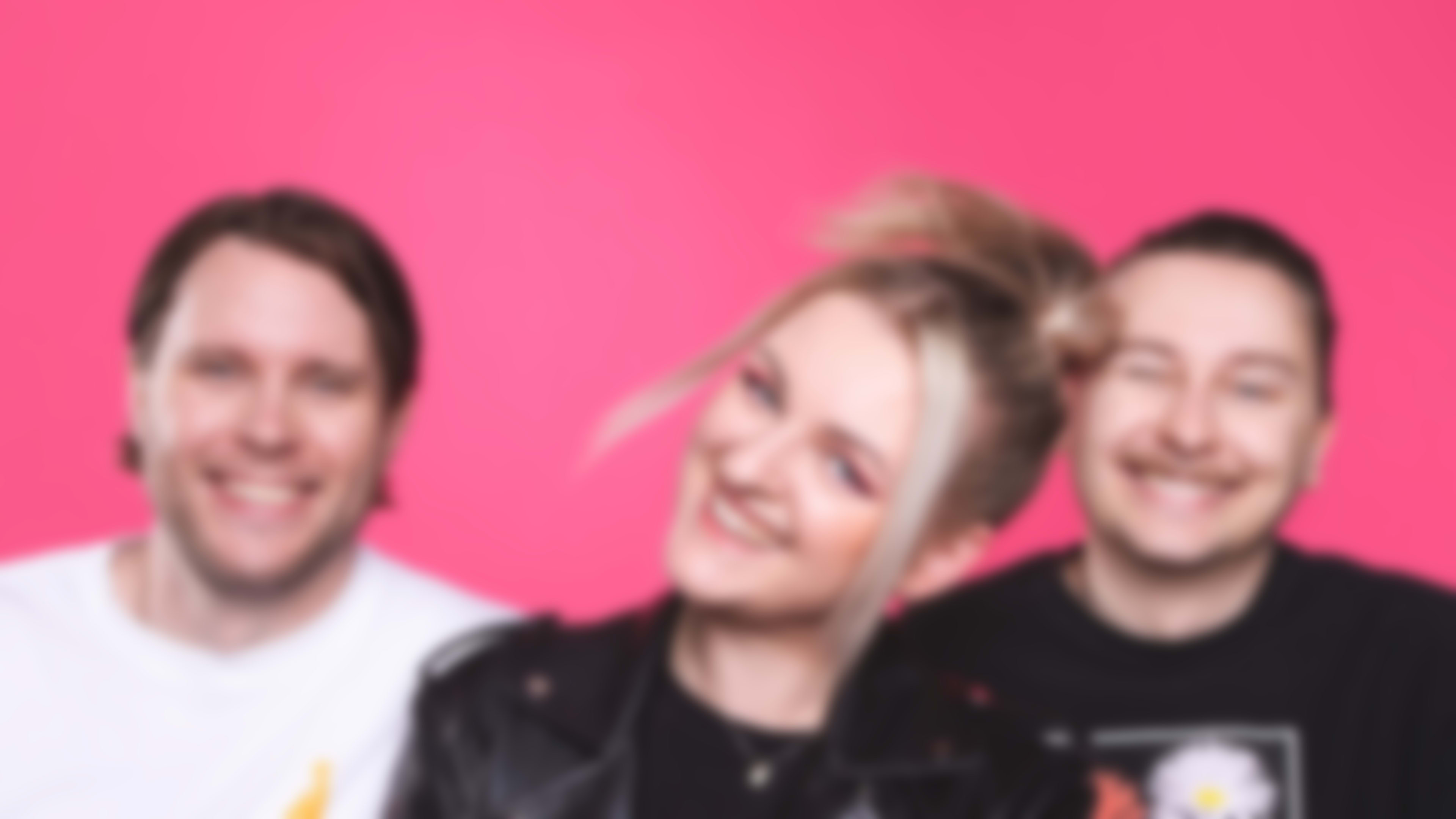 robin-packalen-vieraana-tuleva-punasel-albumi-kuvastaa-t-ysi-el-mist