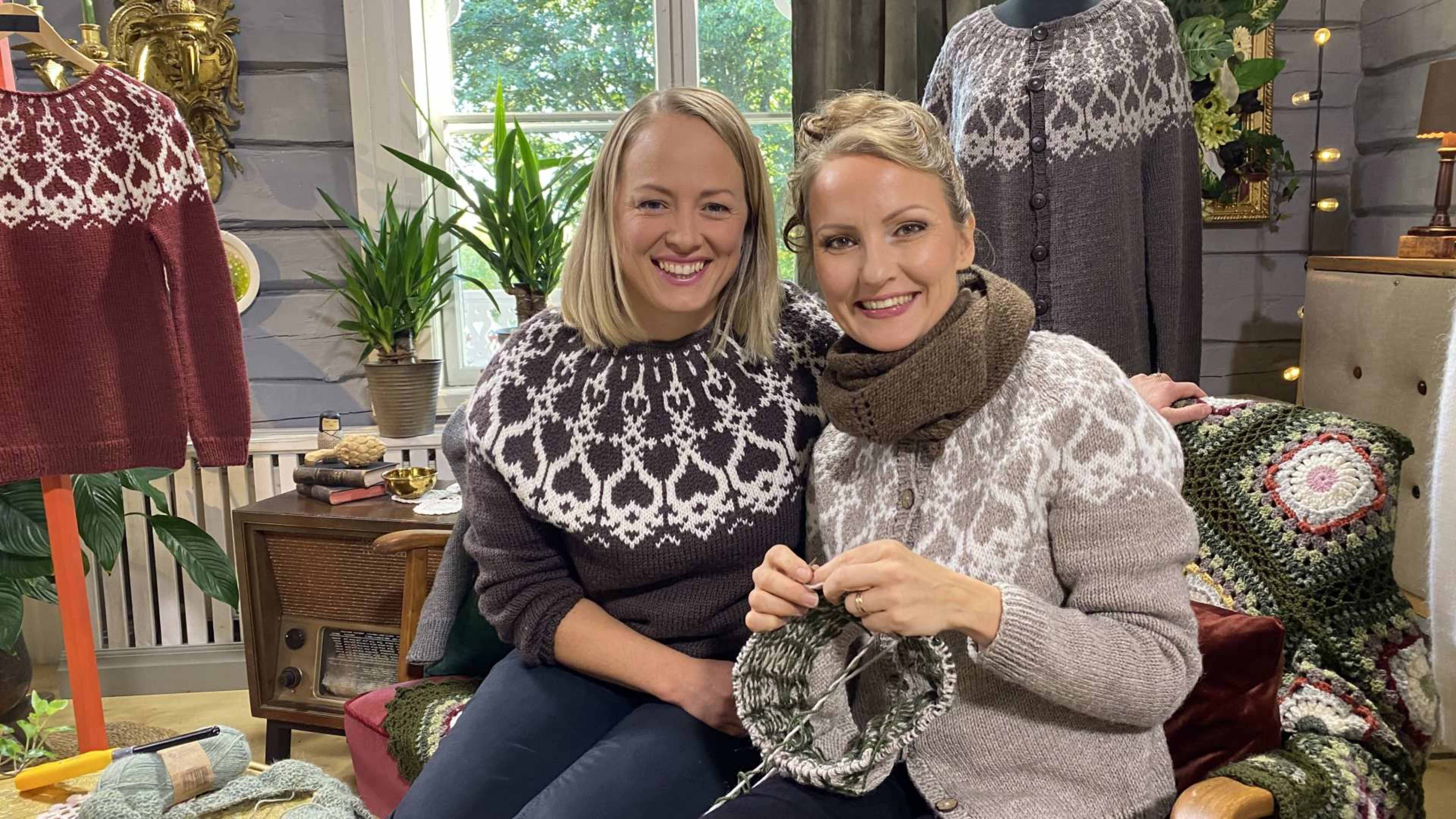 Lär dig väva band med plockade mönster i bandgrind Vävningen