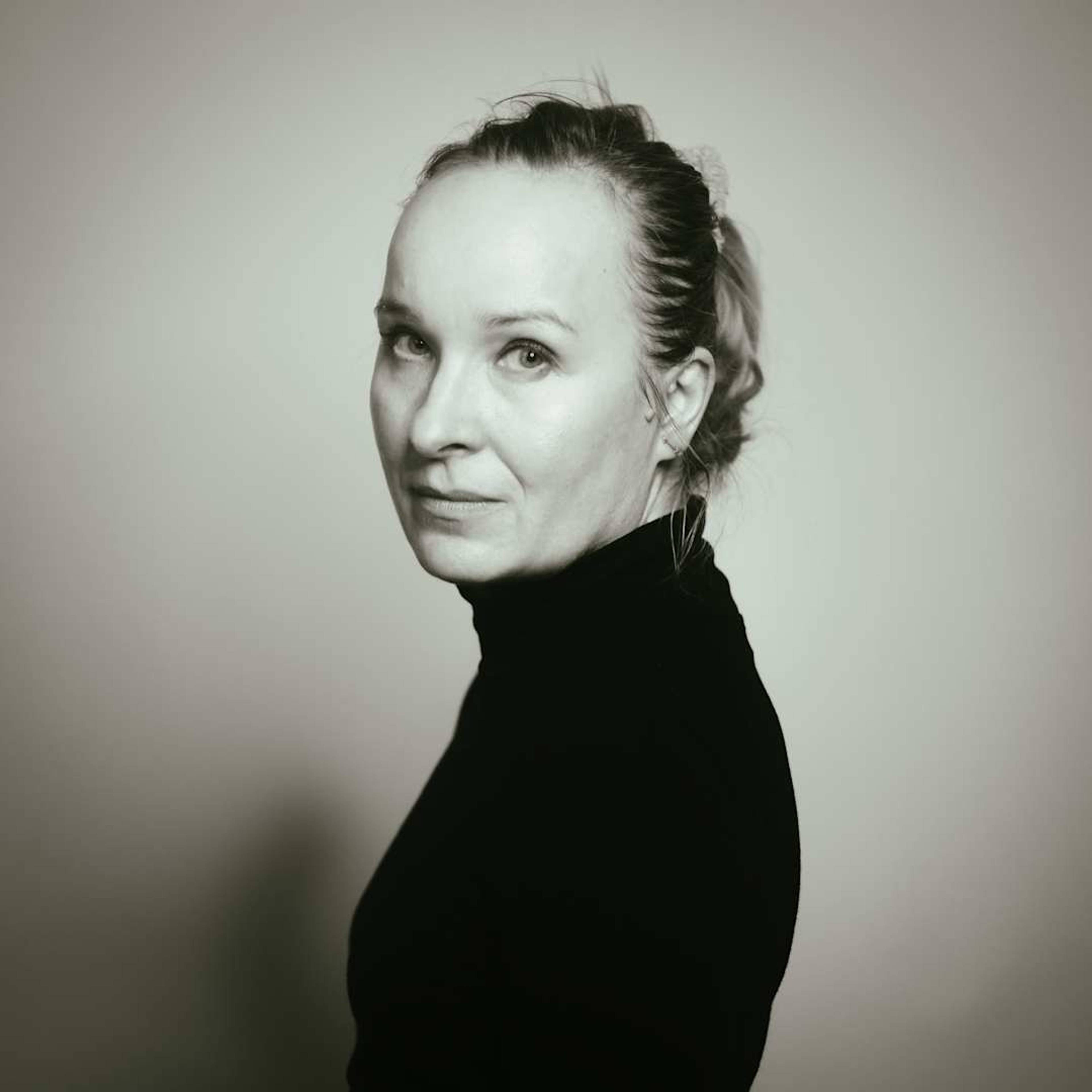 Tiina Raudaskoski kirjoitti romaanin ajastaan Jouko Turkan ...