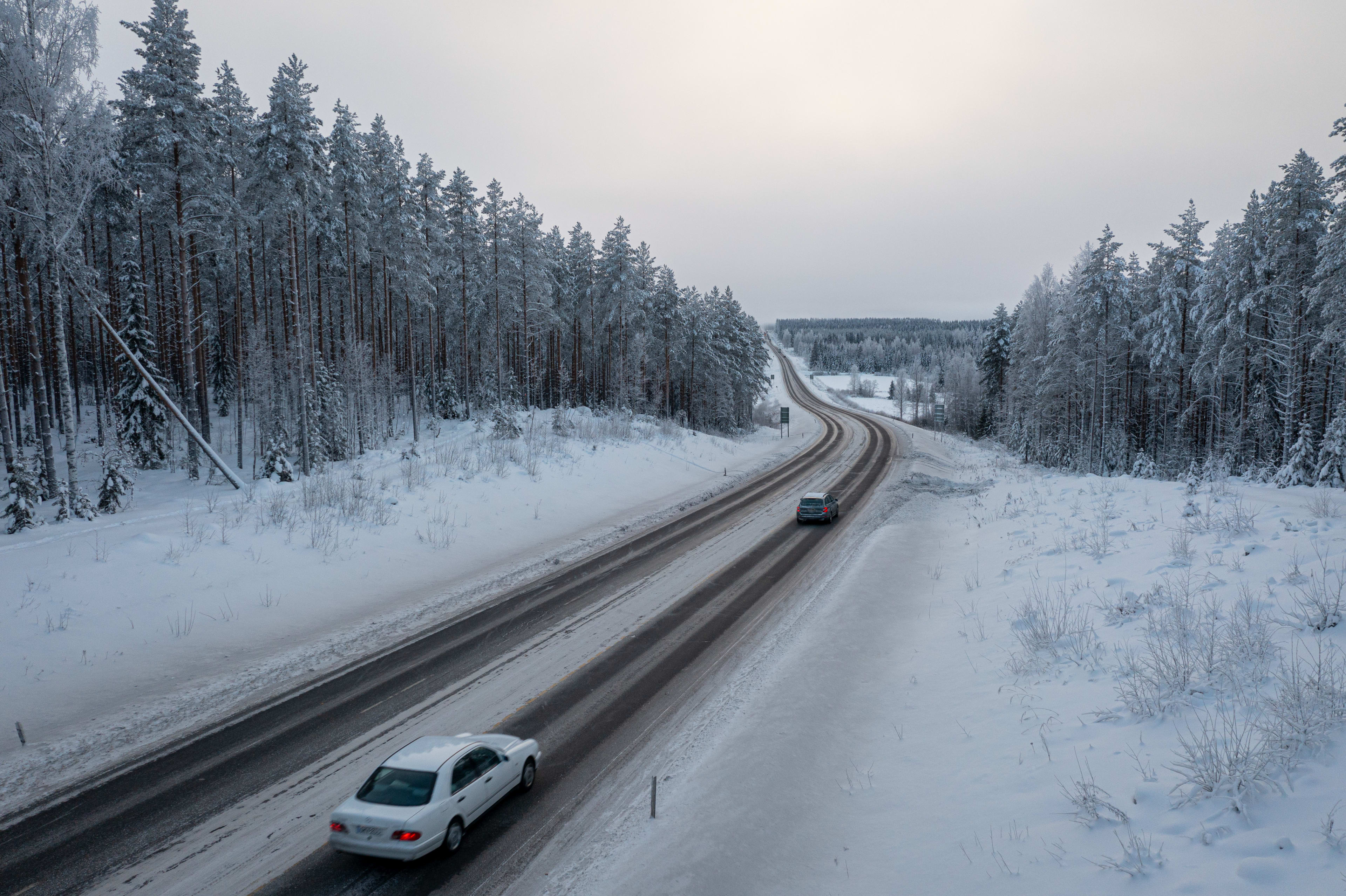 Konginkankaan vaaralliselle tieosuudelle on odotettu  turvallisuusparannuksia lähes kaksikymmentä vuotta. | Yle Keski-Suomen ja  Etelä-Savon videot | Yle Areena