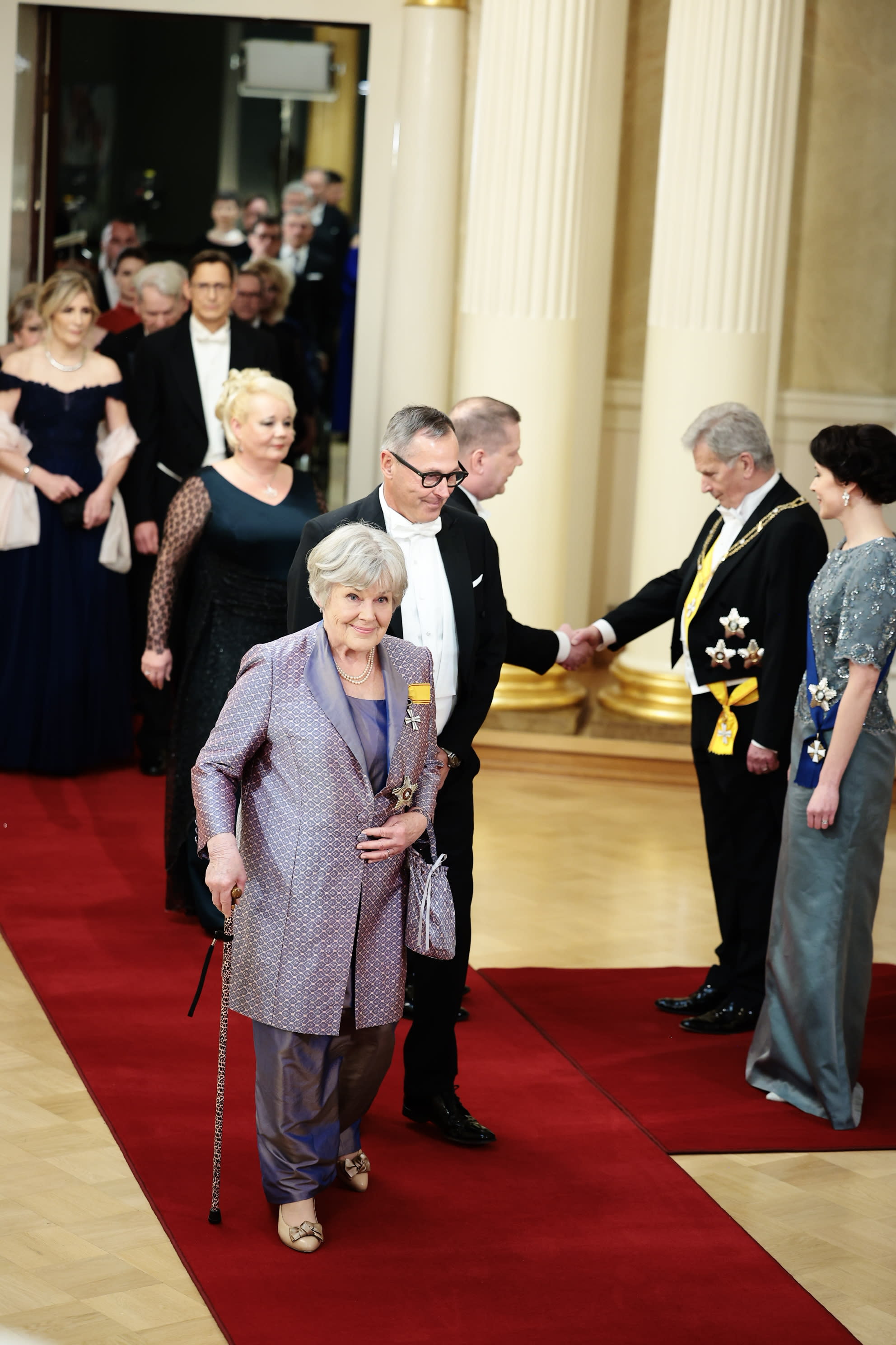 Elisabeth Rehn Saapui Ensimmäisenä Linnan Juhliin | Yle Arenan