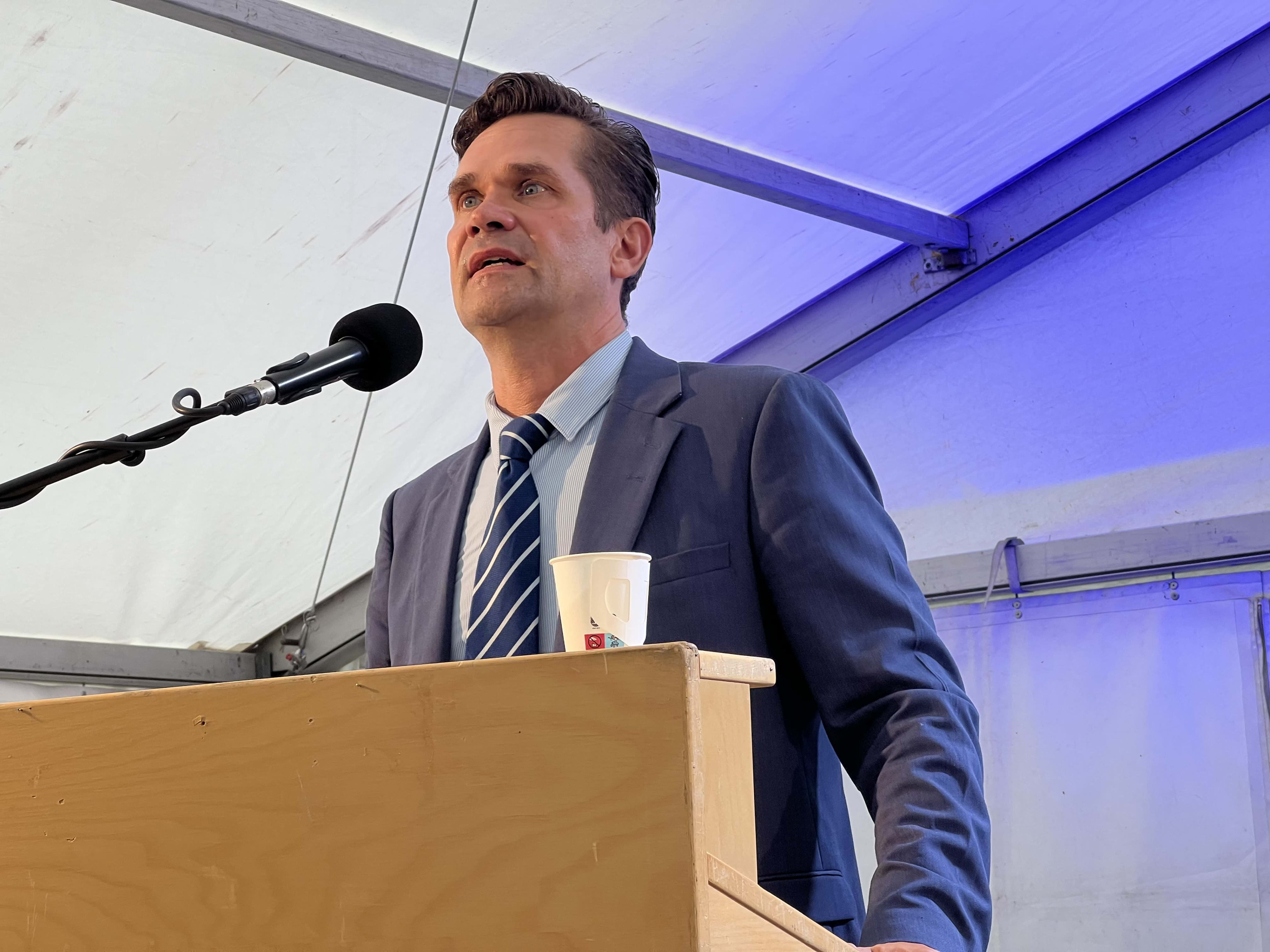 Mika Aaltola Kertoo, Lähteekö Mukaan Presidenttikisaan | Yle Uutiset ...