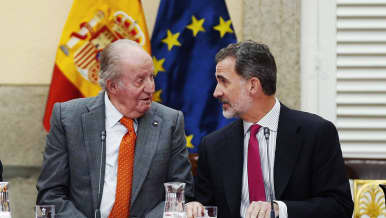 Kuvassa ovat Juan Carlos ja Felipe toukokuussa 2019.