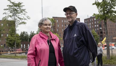 Talosta evakuoidut Seija ja Jorma Vähäkoski.