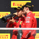 Sebastian Vettel ja Charles Leclerc Kanadan GP:n palkintojenjakotilaisuudessa.