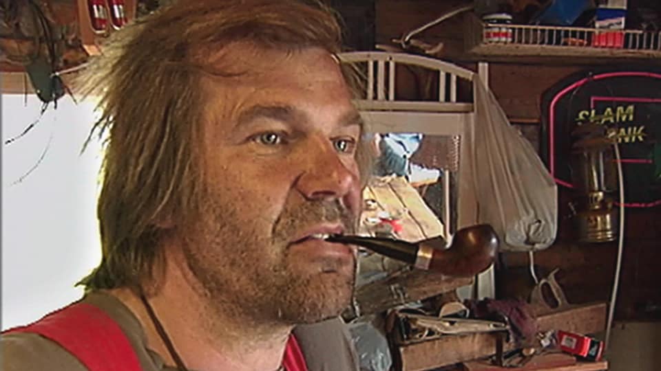Raid Mies Talossa Ja Puutarhassa Elava Arkisto Yle Fi