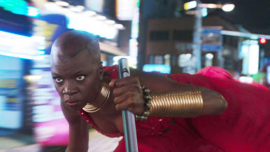 Danai Gurira elokuvassa Black Panther