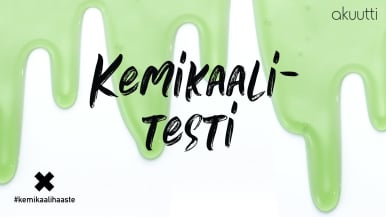 Vihreää pesuainetta valuu valkoisella pohjalla. Teksti: Kemikaalitesti