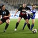 pk-35 hjk, Elina Salmi (kesk) ja Ashley Riefner (vas) ja hjk:n Vilma Hakala