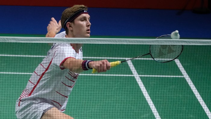 Badminton alley top
