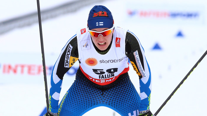 Hermelinen Heikkinen Ser Framemot Att Klattra Alpe Cermis Sport