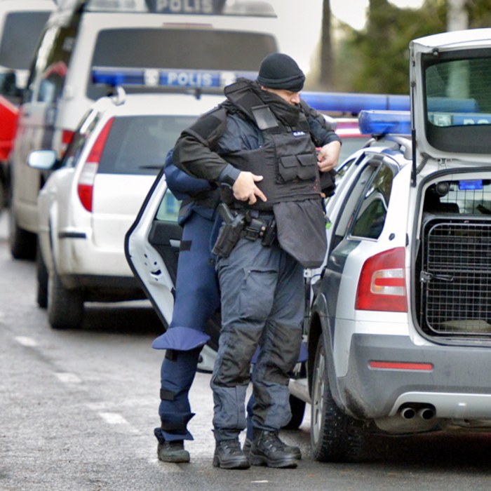 Suojavarusteet Poliisi Armeija Uusimmat Sisallot Yle Fi