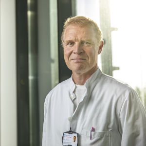 Vaasan keskussairaalan lääkäri Peter Nieminen