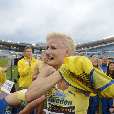 Carolina Klüft liikuttuneena.