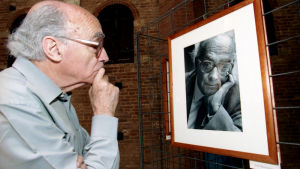 José Saramago tilldelades Nobelpriset i litteratur år 1998. Den portugisiska författaren José Saramago.