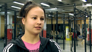 CrossFit Kids -valmentaja Essi Koskinen haastattelukuvassa.
