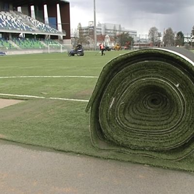 Rovaniemen keskuskenttä keinonurmi poisto 10.5.2016