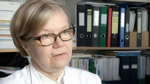 Professori, ylilääkäri Eija Kalso.