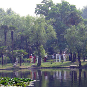 Taijin harrastajia puistossa