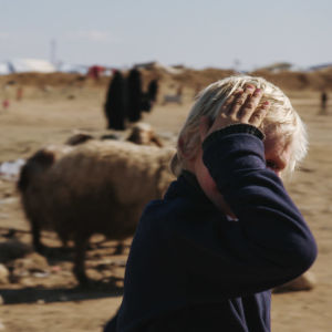  Suomalainen poika al-Holin leirissä Koillis-Syyriassa.