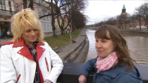 Maria Nylund träffade Michael Monroe på biblioteksbron i Åbo - en av Monroes favoritplatser i staden. Maria Nylund intervjuar Michael Monroe valborg 2015