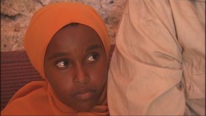 Alla barnen i familjen är födda i Jemen. somaliskt barn som flytt från Jemen till Somalia