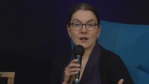 Malin Grahn-Wilder Helsingin kirjamessuilla 2016